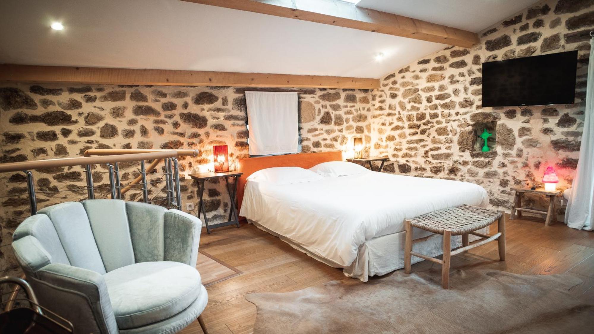 Hotel La Chomotte Saint-Alban-d'Ay Exterior foto